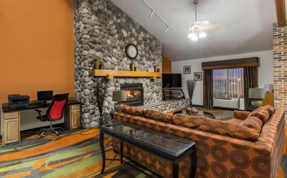 Ramada by Wyndham Platte City KCI Airport