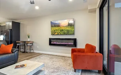 Family-fun Lakeside Luxury at Topsider in Osage w/ 2 Pools, Prime Views Pack N' Play & Games