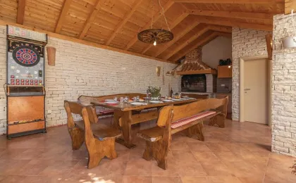 Nice Home in Zadar With Wifi and 8 Bedrooms