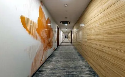 Starr Hotel and Serviced Apartment -Shanghai Jing'an Railway Station