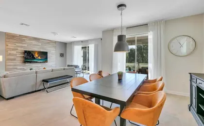 Classy 6BR Home With Private Pool