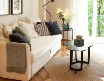 Chic & Comfortable Central Apart, close to National Archeological Museum!