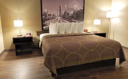 Super 8 by Wyndham South Holland