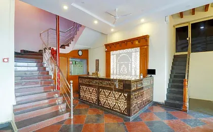 Super Hotel O Vaishnavi Palace