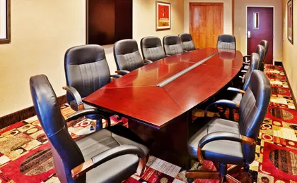 Holiday Inn Express & Suites Bartlesville