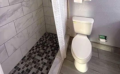 Executive Inn and Kitchenette Suites