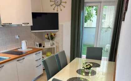 Apartment Sea Life with Terrace And Barbecue
