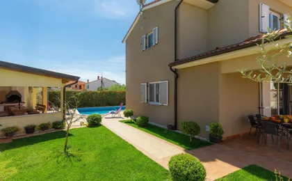 Holiday Home Villa Zara by Interhome