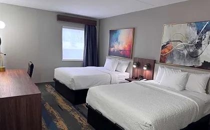 La Quinta Inn & Suites by Wyndham Miamisburg Dayton South