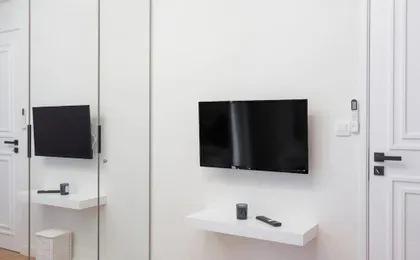 Lux 2 Bedroom Apt Next To Metro