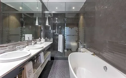 Monument Hotel