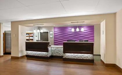 La Quinta Inn & Suites by Wyndham Springfield Ma