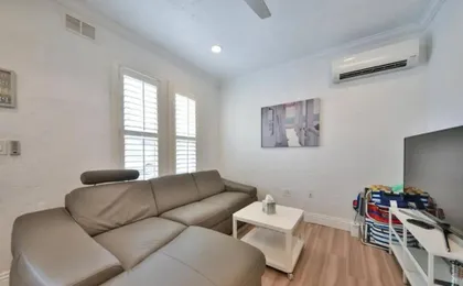 1000#3 Renovated Home by Beach & Sand - AC & More!