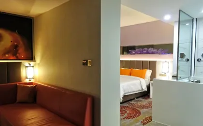 Holiday Villa Hotel & Residence