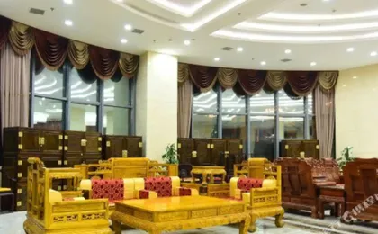 AiLinHotel (Sanya Bay Light Rail Station)
