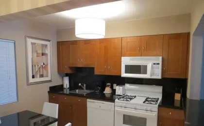 7 Springs Inn & Suites