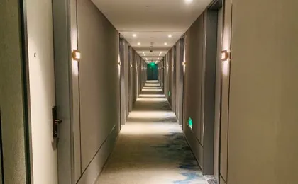 Homeinn Selected Hotel (Shanghai University Jiading North Subway Station)
