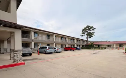 Americas Best Value Inn & Suites Houston Veterans Memorial (Adults only)