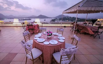 Hilltop Palace – Lake Facing Hotel