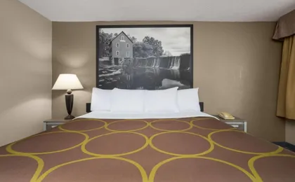 Super 8 by Wyndham Macon West