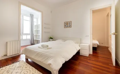 Stunning 4br Apart in Sagrada Familia