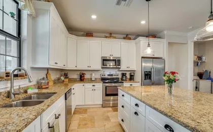 Punta Gorda Home: Great for Nurses & Professionals