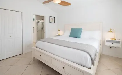 Sunrise Views & Beach Access | BBQ + Free Parking