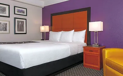 La Quinta Inn & Suites by Wyndham Ontario Airport