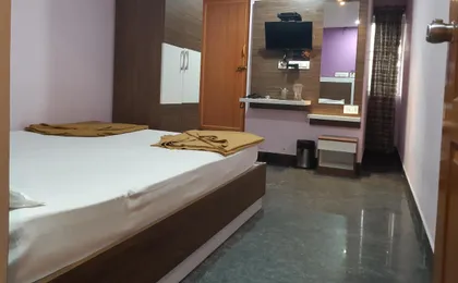Sapphire Inn