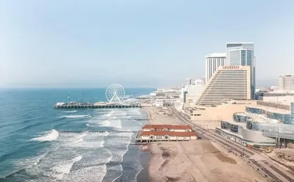 Huge Beachfront Condo CozySuites at Showboat