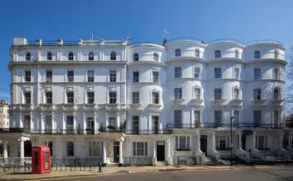 The J Hyde Park Hotel