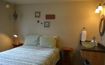 Bay Avenue Inn