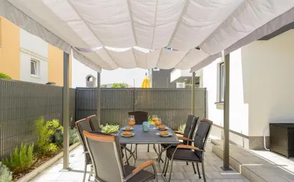 NEW, private heated swimming POOL, free parking, Trogir centar