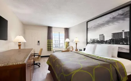 Super 8 by Wyndham Gulfport Biloxi Airport