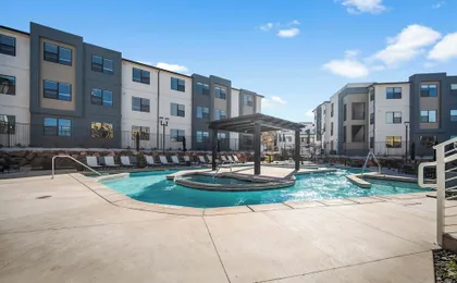 Terra Vista Stay for 8