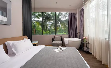 LIA HOTEL (Exhibition Center Banch)