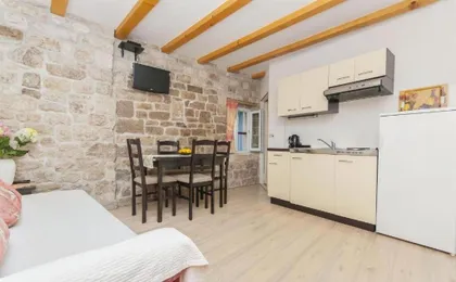 Apartment And Room Ivica
