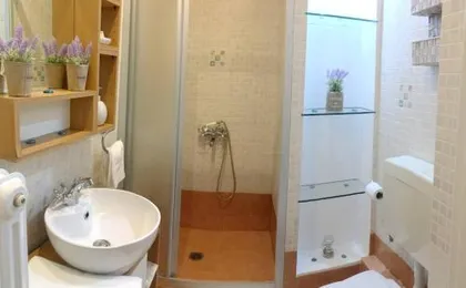 A2 Cute Vouliagmeni Apt in a Unique Spot