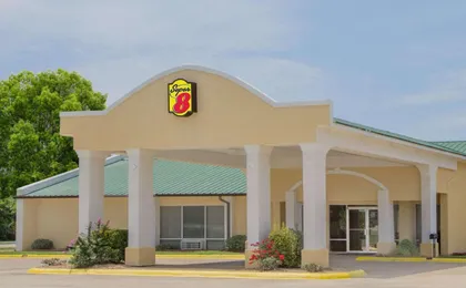 Super 8 by Wyndham Brinkley