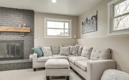 3 Blocks to Lambeau Field! Bright Home w/ Yard