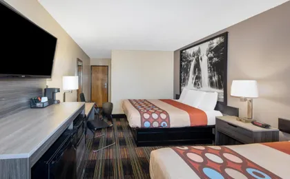 Super 8 by Wyndham Kansas City at Barry Road/Airport