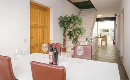 Apartments Iovo - Standard Two Bedroom Apartment A4
