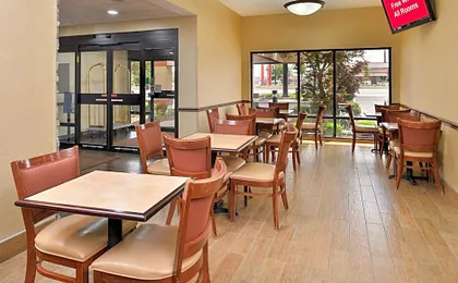 Red Roof Inn & Suites Columbus - West Broad