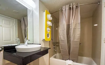 Motel 6 Garland, TX - Northeast Dallas