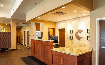 Comfort Suites University