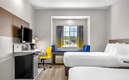 Microtel Inn & Suites By Wyndham Prairie Du Chien