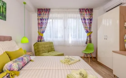 Coloured rooms