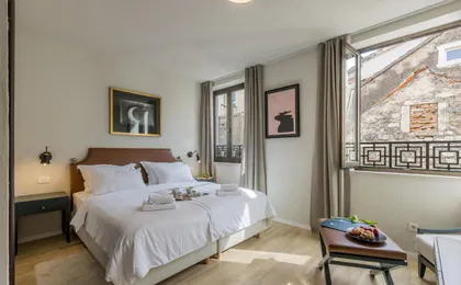 Leonis Rooms