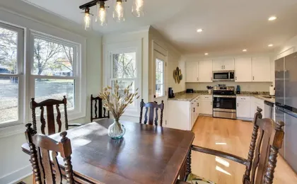 Tranquil Travelers Rest Home w/ Fire Pit!