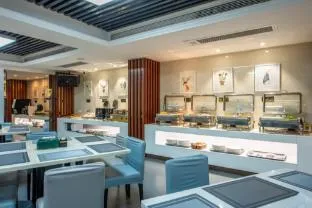 Xana Deluxe Hotel Guangzhou Xiguan Yongqingfang Zhongshan 8th Road Metro Station